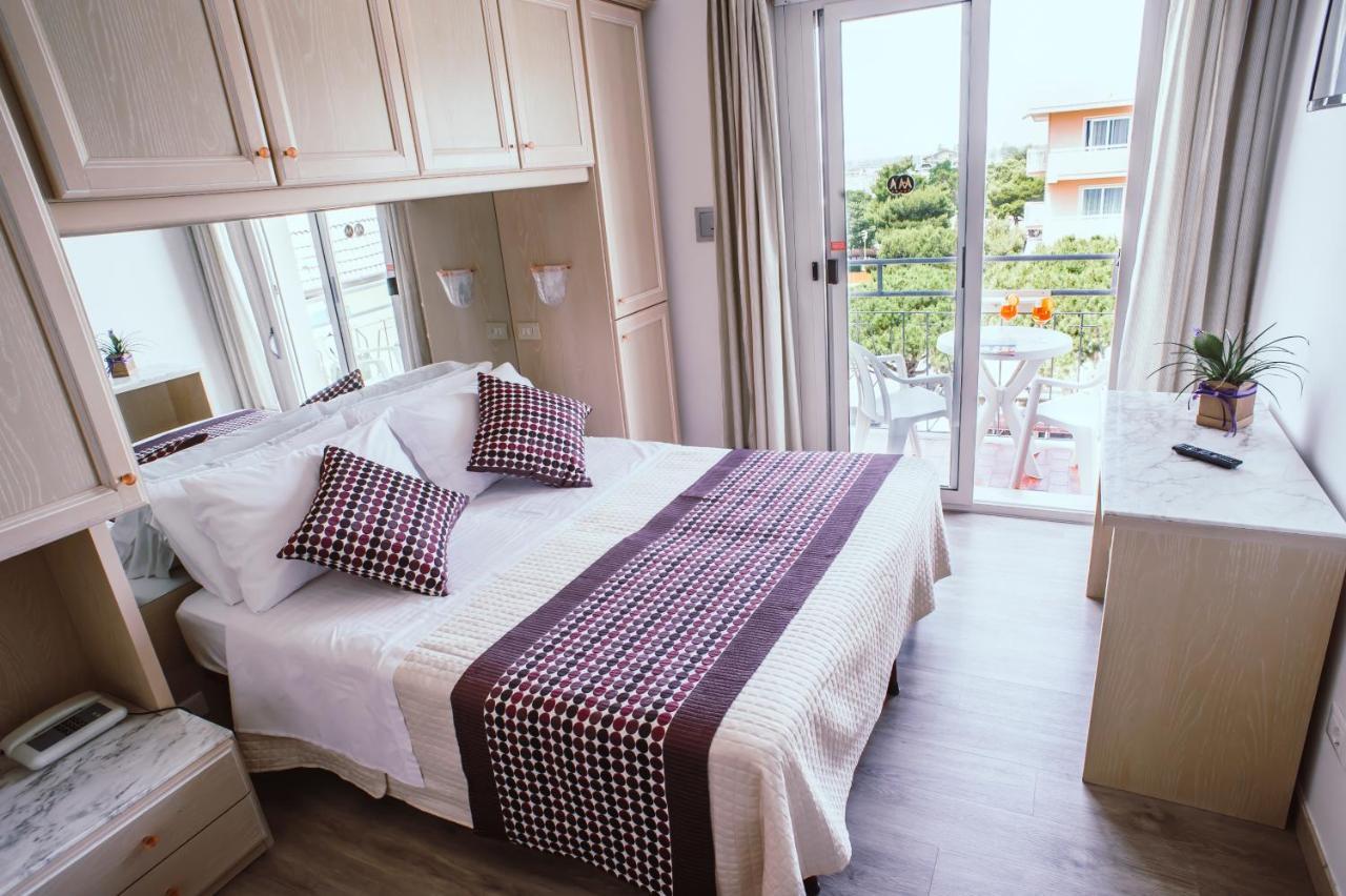 Hotel Margherita Lido di Jesolo Exterior photo