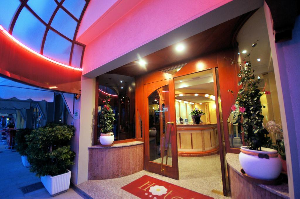 Hotel Margherita Lido di Jesolo Exterior photo