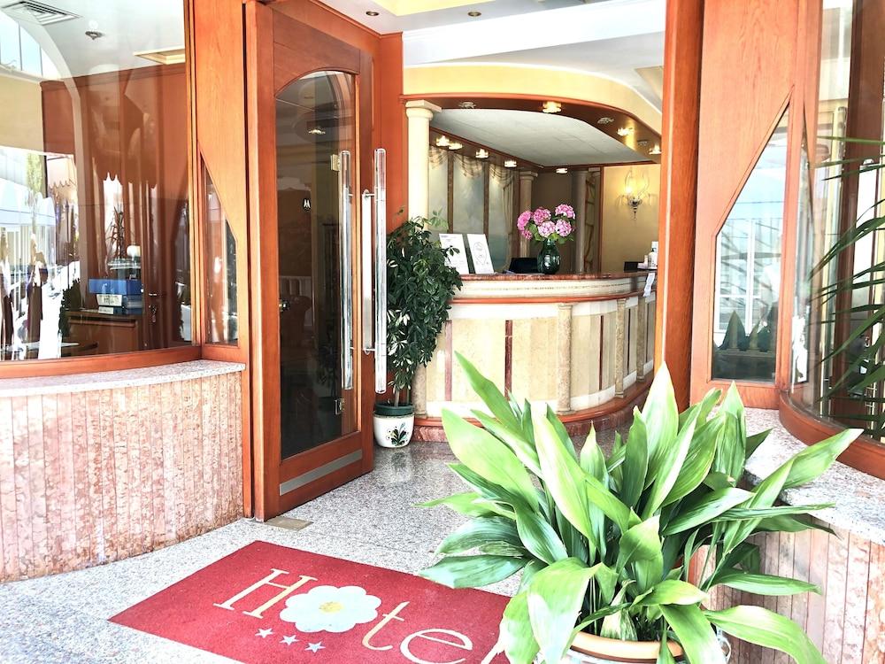 Hotel Margherita Lido di Jesolo Exterior photo